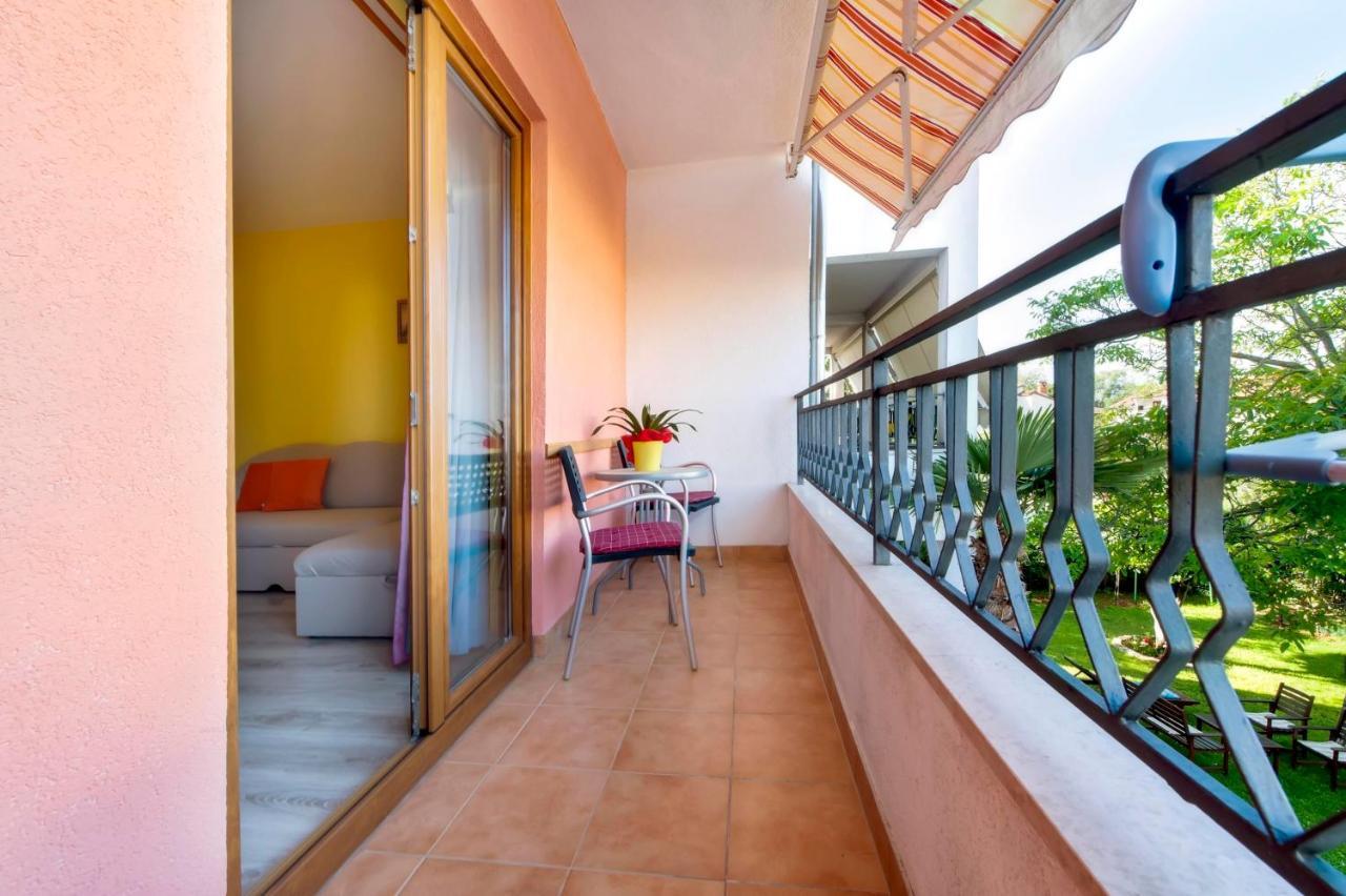Apartments Adria Rovinj Exterior photo