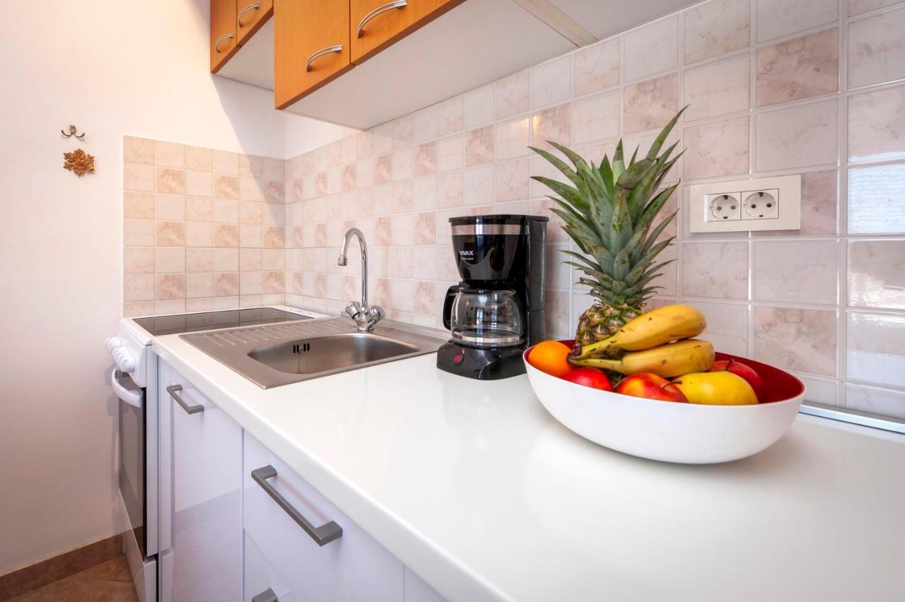 Apartments Adria Rovinj Exterior photo