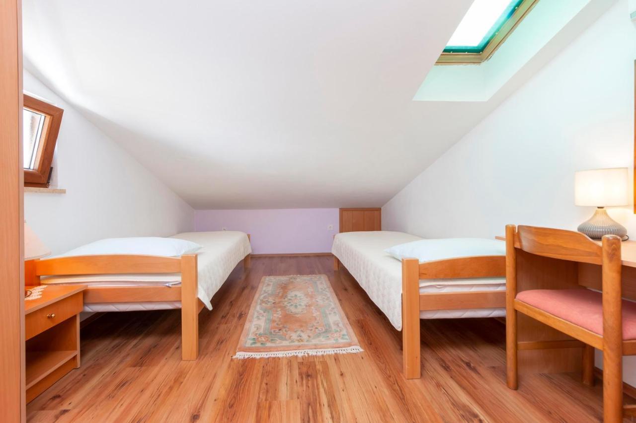 Apartments Adria Rovinj Exterior photo