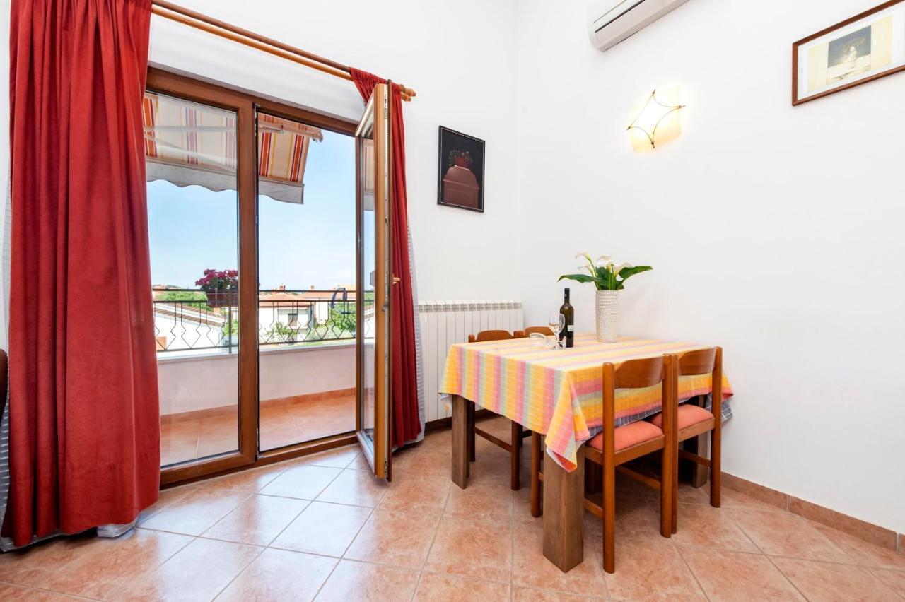 Apartments Adria Rovinj Exterior photo