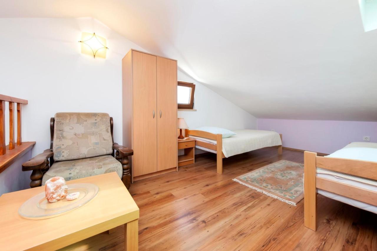 Apartments Adria Rovinj Exterior photo