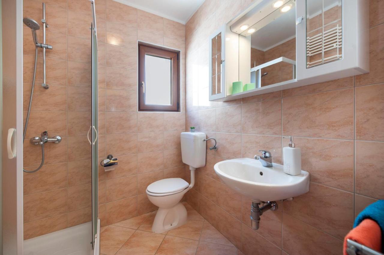 Apartments Adria Rovinj Exterior photo