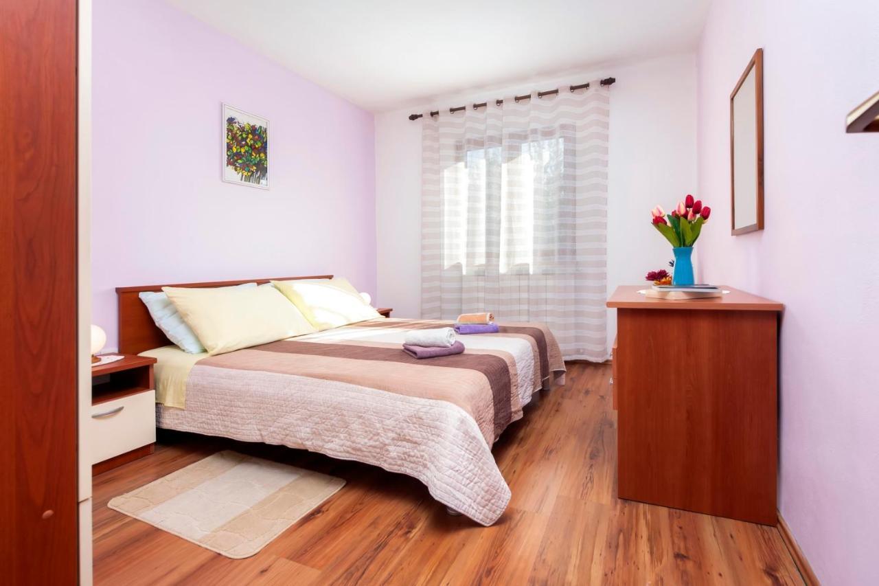 Apartments Adria Rovinj Exterior photo
